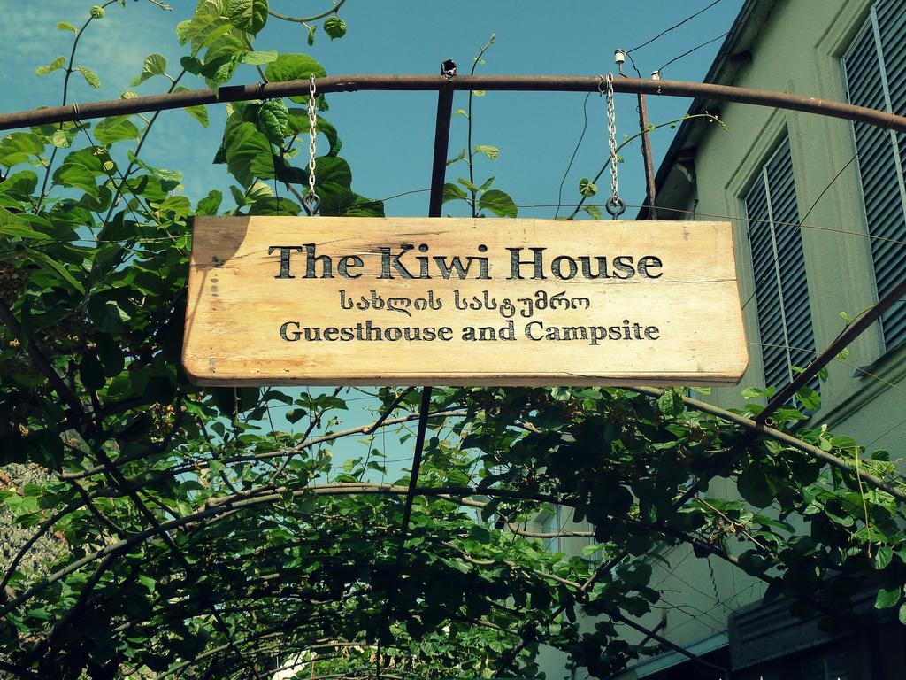 The Kiwi House Hotell Lagodechi Exteriör bild